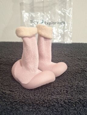Tiny Explorings Toddler Sock Shoes - 6-12 Months - Dusty Pink Cream Cuff
